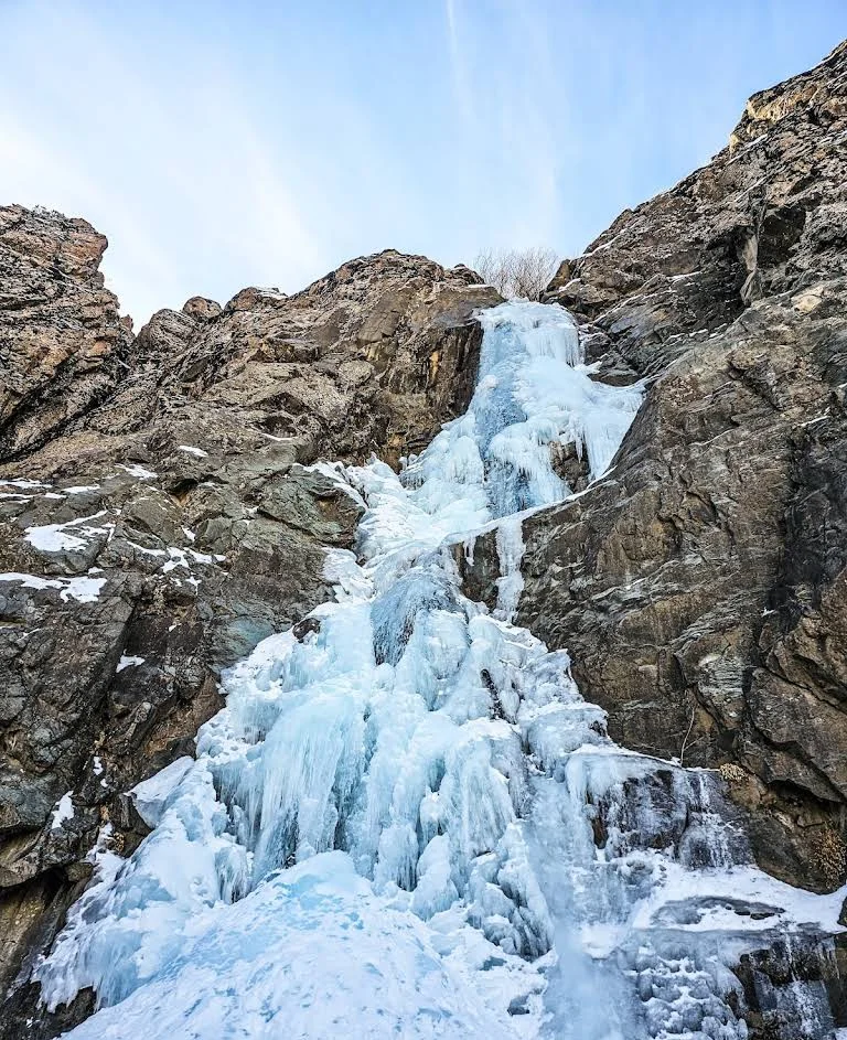 آبشار باغگل در زمستان