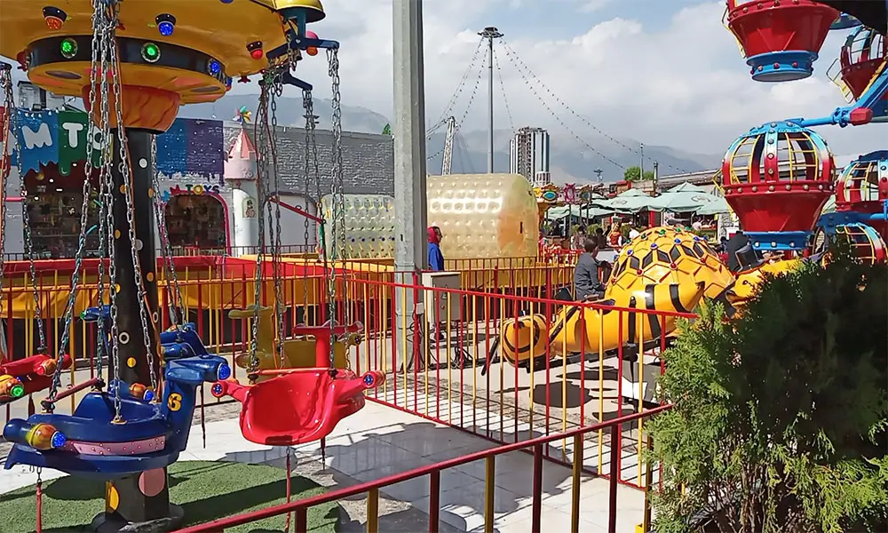 شهربازی وی آر پارک (شهربازی شبانه‌ روزی بیهقی)