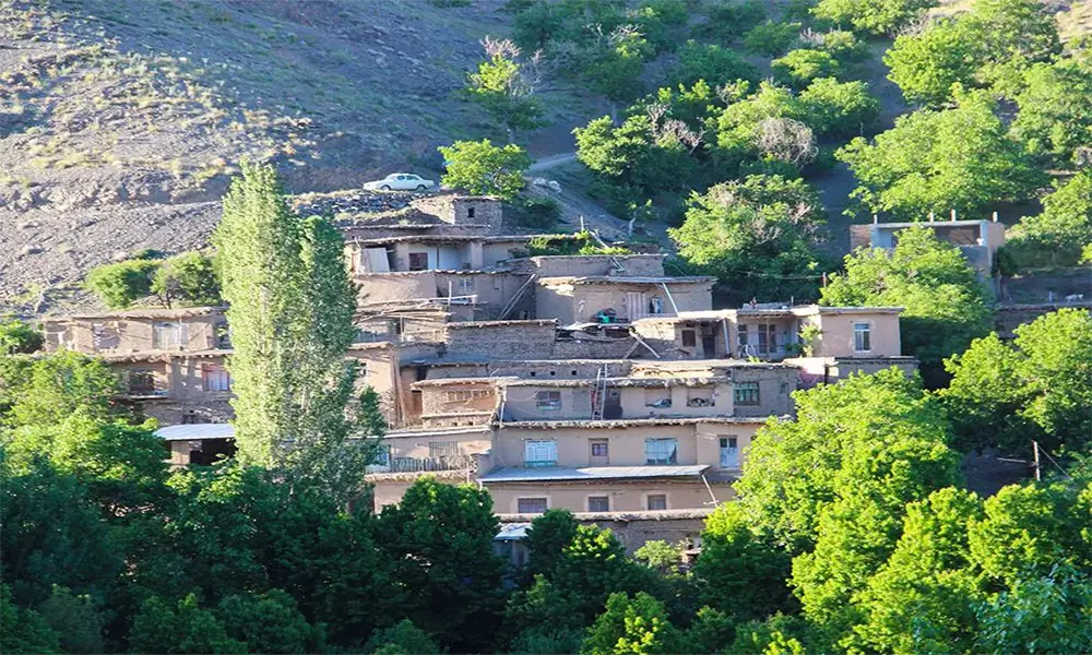 جاهای دیدنی روستای دیزباد
