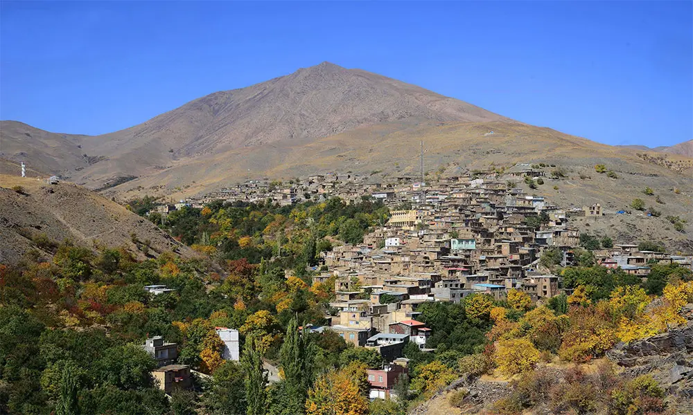 بهترین فصل سفر به روستای دیزباد نیشابور